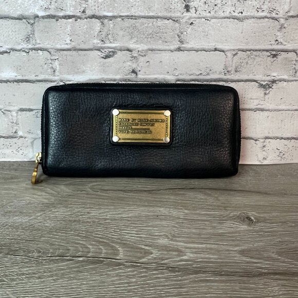 Marc by Marc Jacobs Black Wallets for Women - Picture 1 of 6